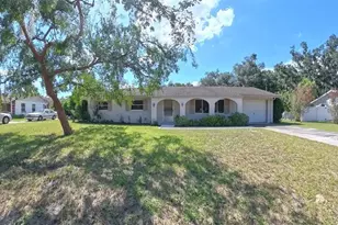 12215 Orchid Ln, Thonotosassa, FL 33592 - Photo 4