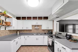 12812 Lake Dr, Largo, FL 33774 - Photo 12