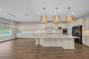 17807 Howsmoor Pl, Lutz, FL 33559 - Photo 12
