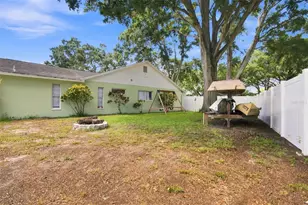 157 Foxcroft Dr E, Palm Harbor, FL 34683 - Photo 36