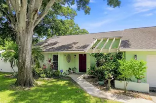 157 Foxcroft Dr E, Palm Harbor, FL 34683 - Photo 4