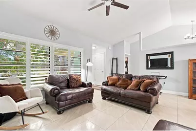 157 Foxcroft Drive E, Palm Harbor, FL 34683 - Photo 8