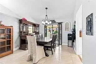 157 Foxcroft Dr E, Palm Harbor, FL 34683 - Photo 10