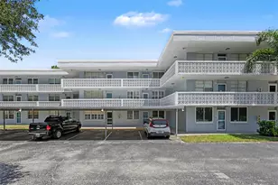 4720 Locust St NE, Saint Petersburg, FL 33703 - Photo 1