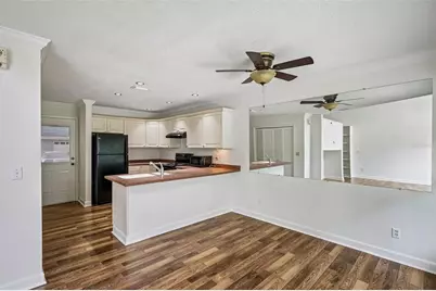 4009 Bainwood Court, Tampa, FL 33614 - Photo 6