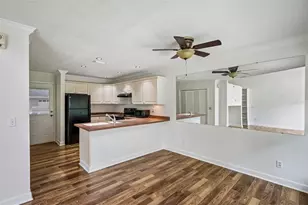 4009 Bainwood Ct, Tampa, FL 33614 - Photo 6