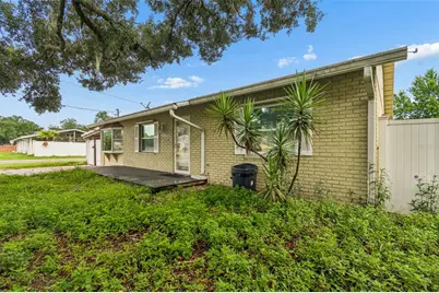 38621 North Avenue, Zephyrhills, FL 33542 - Photo 2