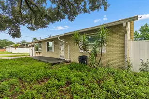 38621 North Ave, Zephyrhills, FL 33542 - Photo 2