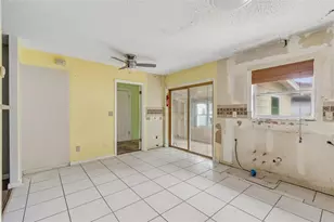 38621 North Ave, Zephyrhills, FL 33542 - Photo 14