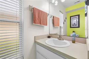 9808 Long Meadow Dr, Tampa, FL 33615 - Photo 36