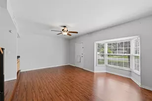 10315 Carrollwood Ln, Tampa, FL 33618 - Photo 6