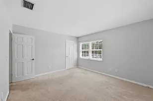 10315 Carrollwood Ln, Tampa, FL 33618 - Photo 22