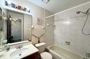 8724 Cobbler Pl, Tampa, FL 33615 - Photo 14