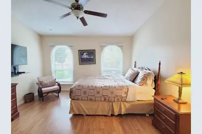 8724 Cobbler Place, Tampa, FL 33615 - Photo 10