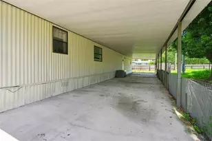 36401 5 Acre Ln, Zephyrhills, FL 33541 - Photo 4