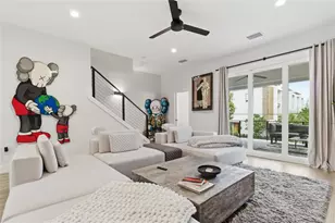 215 W Columbus Dr, Tampa, FL 33602 - Photo 18