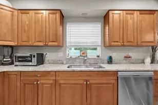 3410 Tarlton St N, Saint Petersburg, FL 33713 - Photo 10