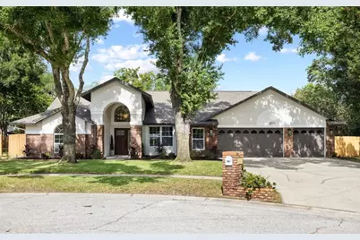 18107 Woodcreek Place, Lutz, FL 33548 - Photo 2