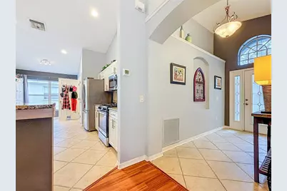 5720 Hawklake Rd, Lithia, FL 33547 - Photo 6