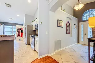 5720 Hawklake Rd, Lithia, FL 33547 - Photo 6