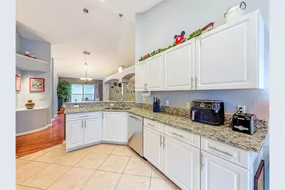 5720 Hawklake Rd, Lithia, FL 33547 - Photo 10