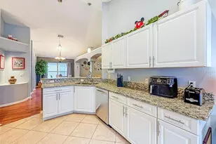 5720 Hawklake Rd, Lithia, FL 33547 - Photo 10