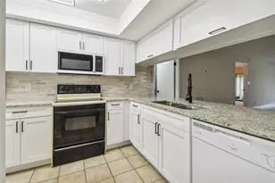 4800 Brittany Dr S, Saint Petersburg, FL 33715 - Photo 14