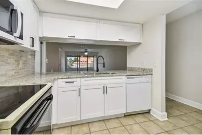 4800 Brittany Drive S #102, Saint Petersburg, FL 33715 - Photo 10