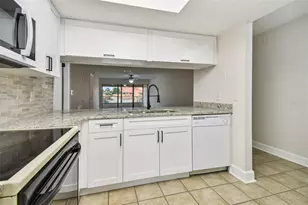 4800 Brittany Dr S, Saint Petersburg, FL 33715 - Photo 10