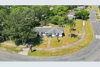7222 Holiday Drive, Spring Hill, FL 34606 - Photo 2