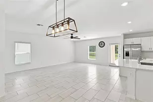 35418 Ackley Trce, Zephyrhills, FL 33541 - Photo 12