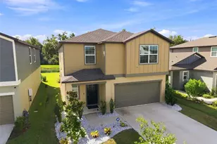 35418 Ackley Trce, Zephyrhills, FL 33541 - Photo 2