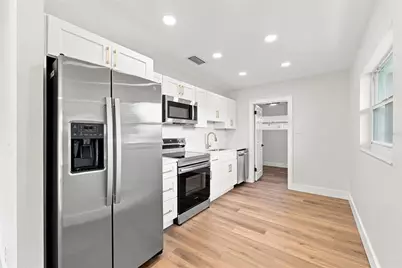 5209 S 80th Street #NO unit, Tampa, FL 33619 - Photo 8
