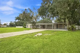 5106 Thonotosassa Rd, Plant City, FL 33565 - Photo 4