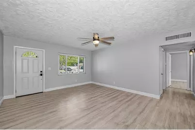 839 13th Avenue SW, Largo, FL 33770 - Photo 10