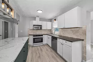 839 13th Ave SW, Largo, FL 33770 - Photo 6