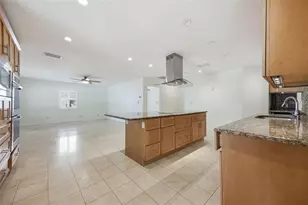 2512 W Kansas Ave, Tampa, FL 33629 - Photo 4