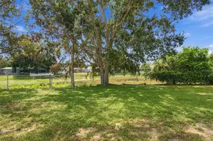 373 Foxcroft Dr E, Palm Harbor, FL 34683 - Photo 44