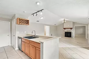 373 Foxcroft Dr E, Palm Harbor, FL 34683 - Photo 16