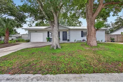 508 Cocoplum Drive, Seffner, FL 33584 - Photo 1