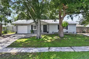 508 Cocoplum Dr, Seffner, FL 33584 - Photo 2