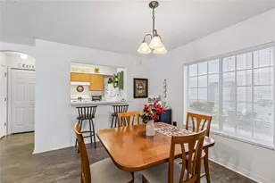 4009 Dolphin Dr, Tampa, FL 33617 - Photo 4