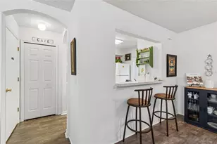 4009 Dolphin Dr, Tampa, FL 33617 - Photo 6