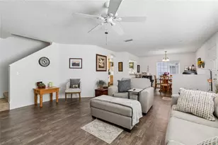 4009 Dolphin Dr, Tampa, FL 33617 - Photo 16