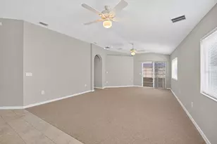535 Scarlet Maple Ct, Plant City, FL 33563 - Photo 12