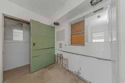 3000 36th Avenue S, Saint Petersburg, FL 33712 - Photo 14