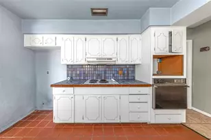 3000 36th Ave S, Saint Petersburg, FL 33712 - Photo 10