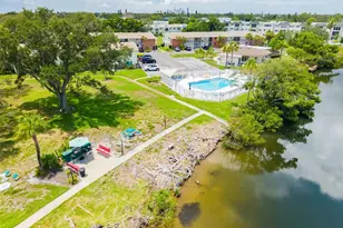 4550 Overlook Dr NE, Saint Petersburg, FL 33703 - Photo 46