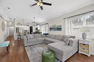 7629 Devonbridge Garden Way, Apollo Beach, FL 33572 - Photo 10
