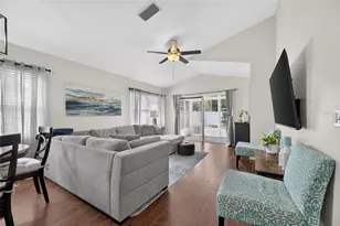 7629 Devonbridge Garden Way, Apollo Beach, FL 33572 - Photo 12